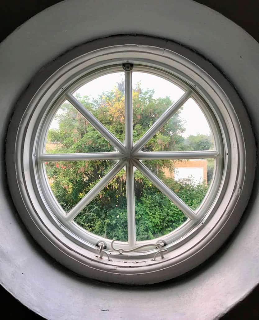 Rundt-vindue-m-Optoglas-834x1030